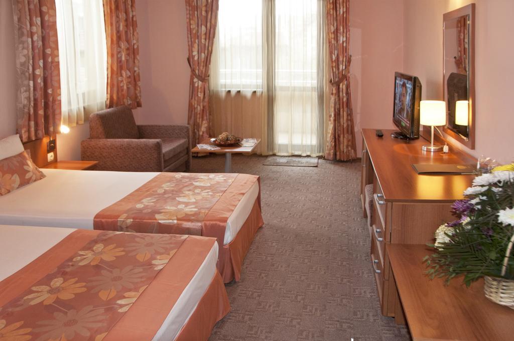 Hotel Real Plovdiv Quarto foto