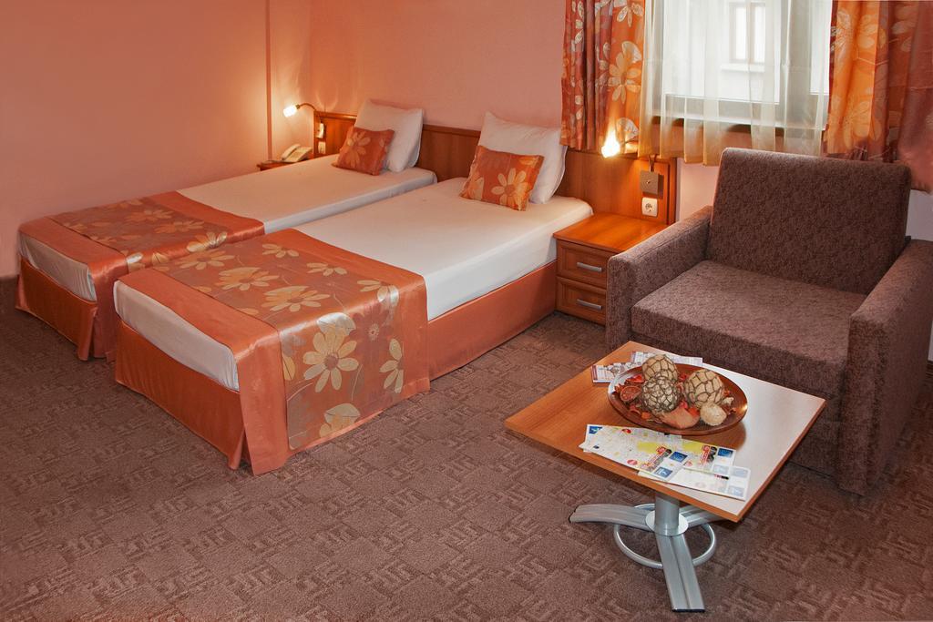 Hotel Real Plovdiv Quarto foto