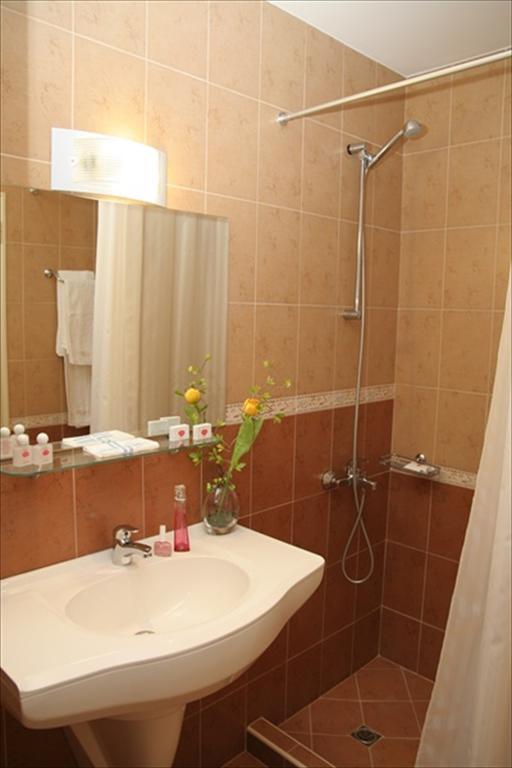 Hotel Real Plovdiv Quarto foto