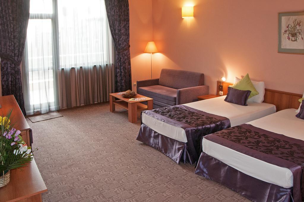 Hotel Real Plovdiv Quarto foto